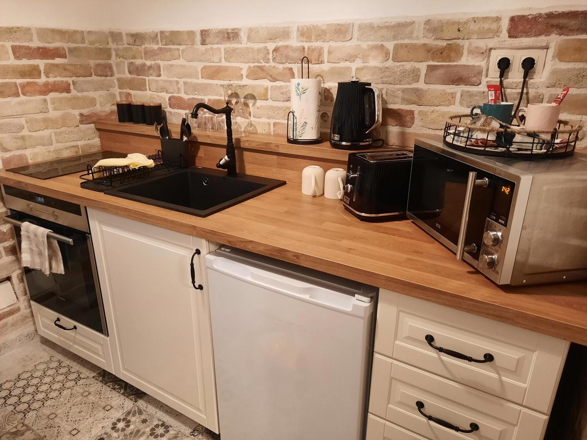 Kuria Apartman Budapest With Free Parking מראה חיצוני תמונה