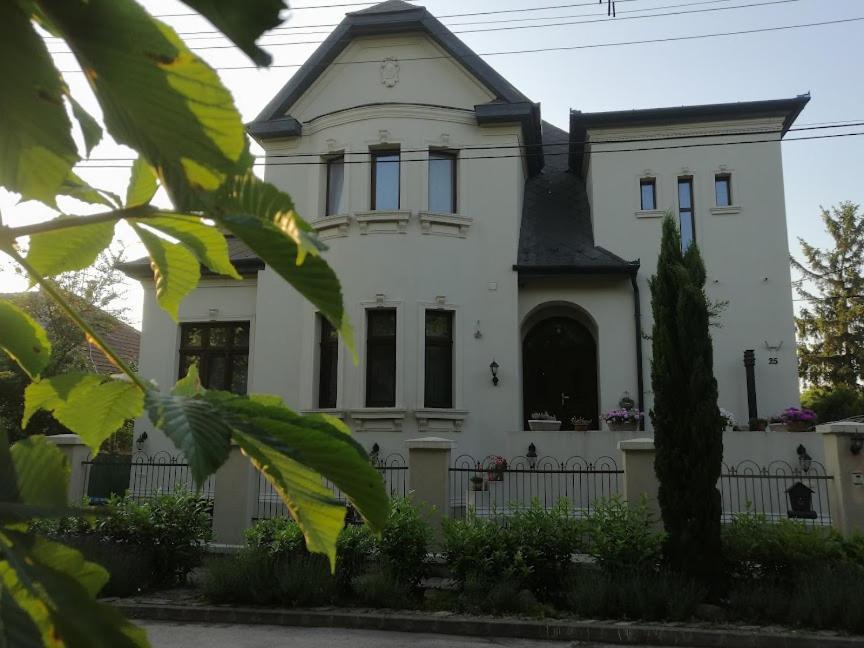 Kuria Apartman Budapest With Free Parking מראה חיצוני תמונה
