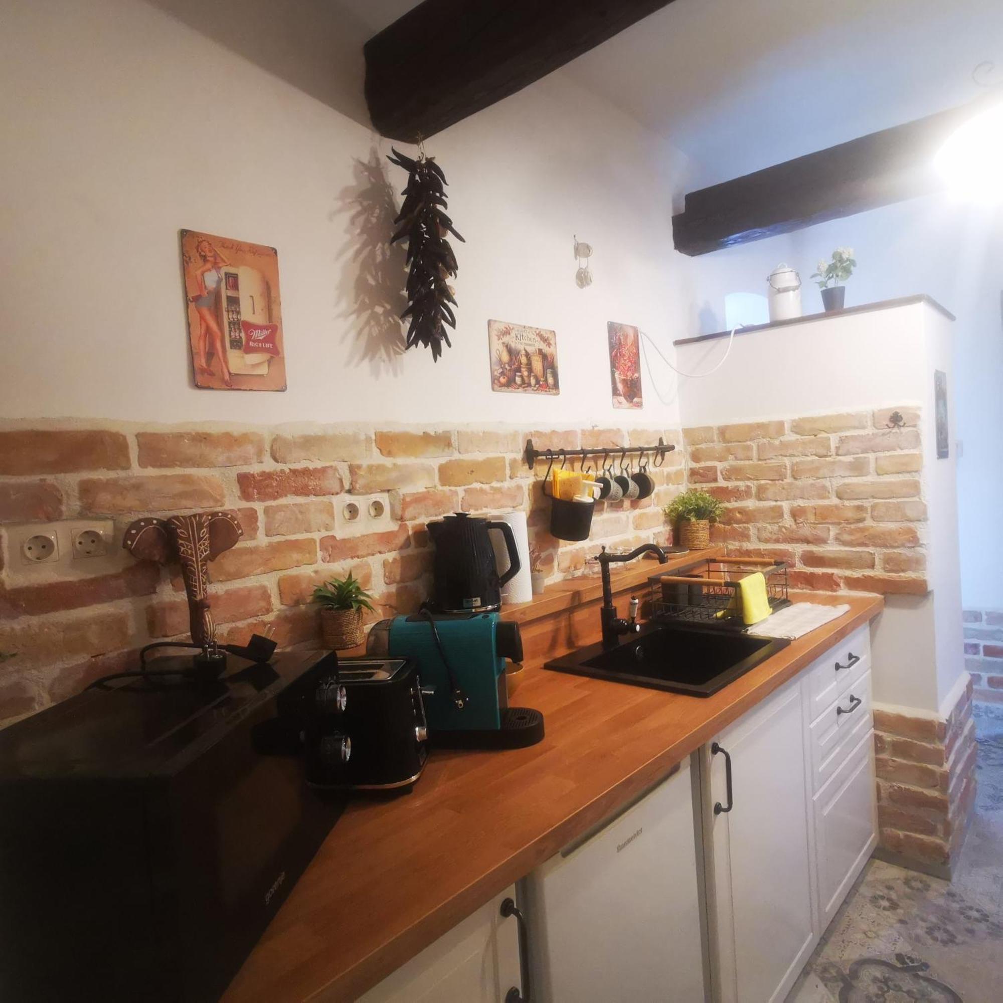 Kuria Apartman Budapest With Free Parking מראה חיצוני תמונה